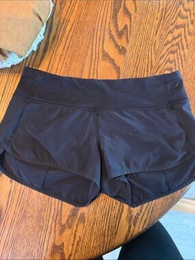 Lululemon size 6